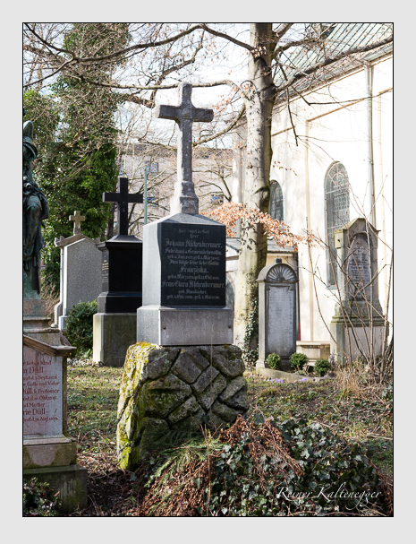 Grab der Familie Aschenbrenner auf dem Alten Südfriedhof München (Februar 2014)