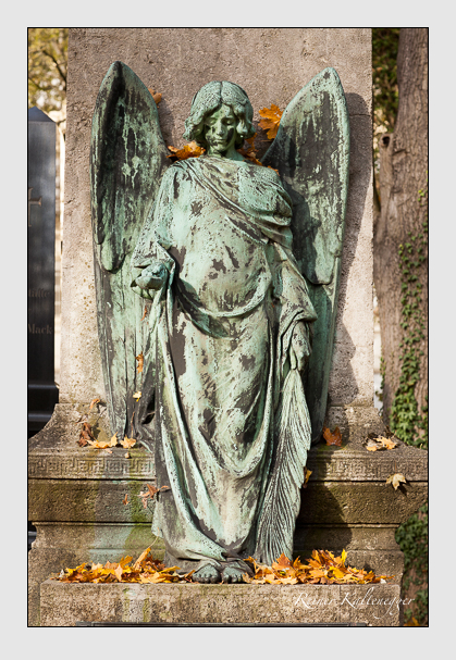 Grab der familie neuner auf dem alten südfriedhof münchen