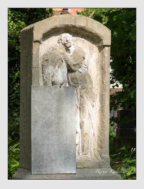 Grab der familie krämer auf dem alten südfriedhof münchen