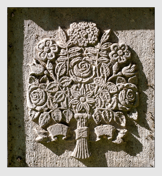 Grab der familie pertsch auf dem alten südfriedhof münchen (oktober 2011)