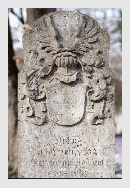 Grab der familie ziegler auf dem alten südfriedhof münchen